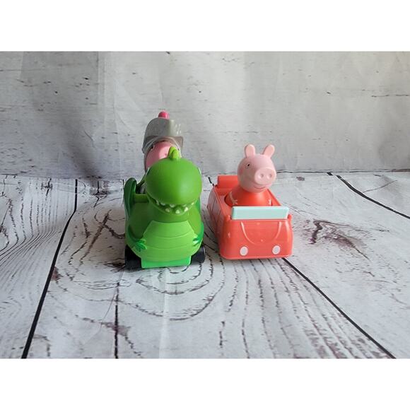 Peppa Pig red Car Mini Buggy Car George On A Dinosaur / Dragon - Picture 5 of 8